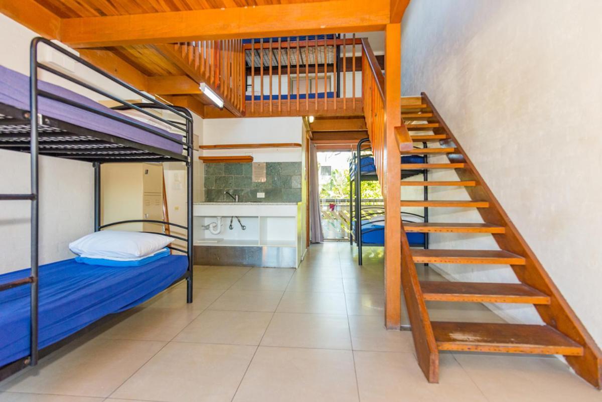 Aquarius Backpackers Resort ไบรอนเบย์ ภายนอก รูปภาพ