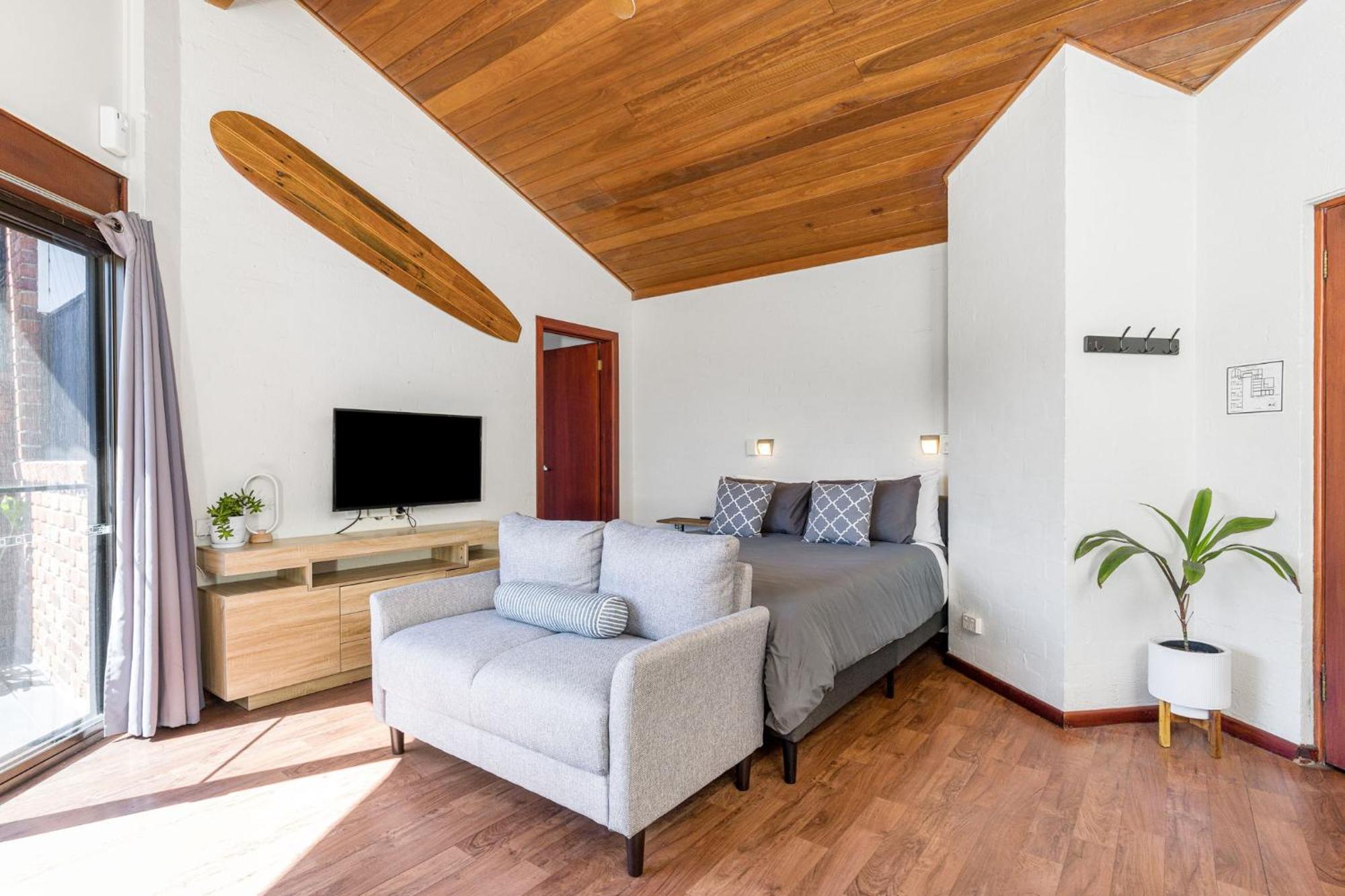 Aquarius Backpackers Resort ไบรอนเบย์ ภายนอก รูปภาพ