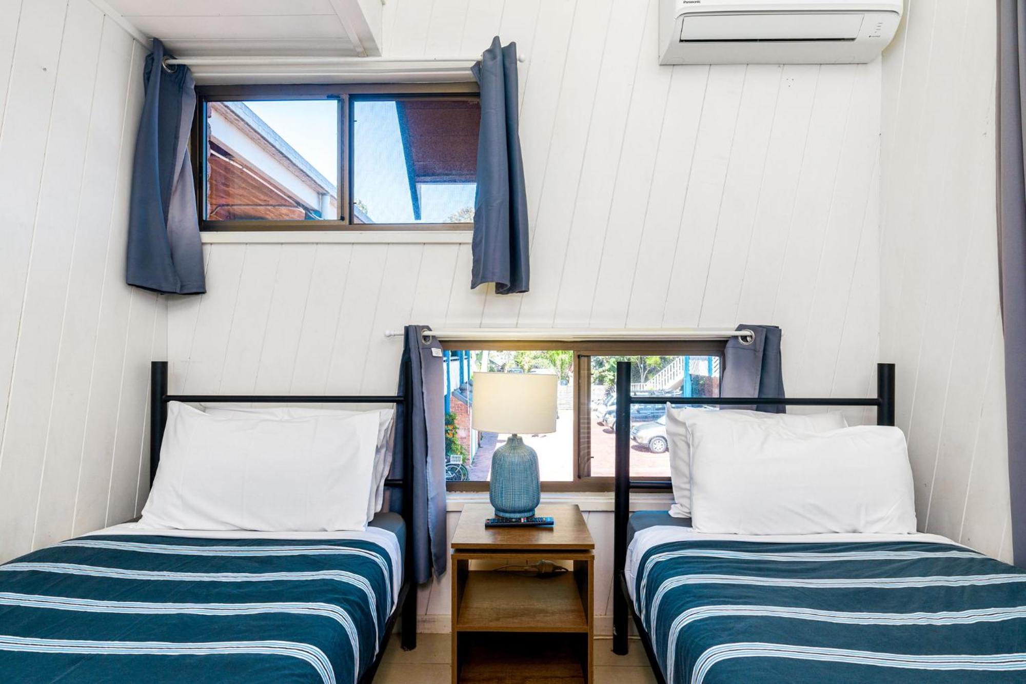 Aquarius Backpackers Resort ไบรอนเบย์ ภายนอก รูปภาพ