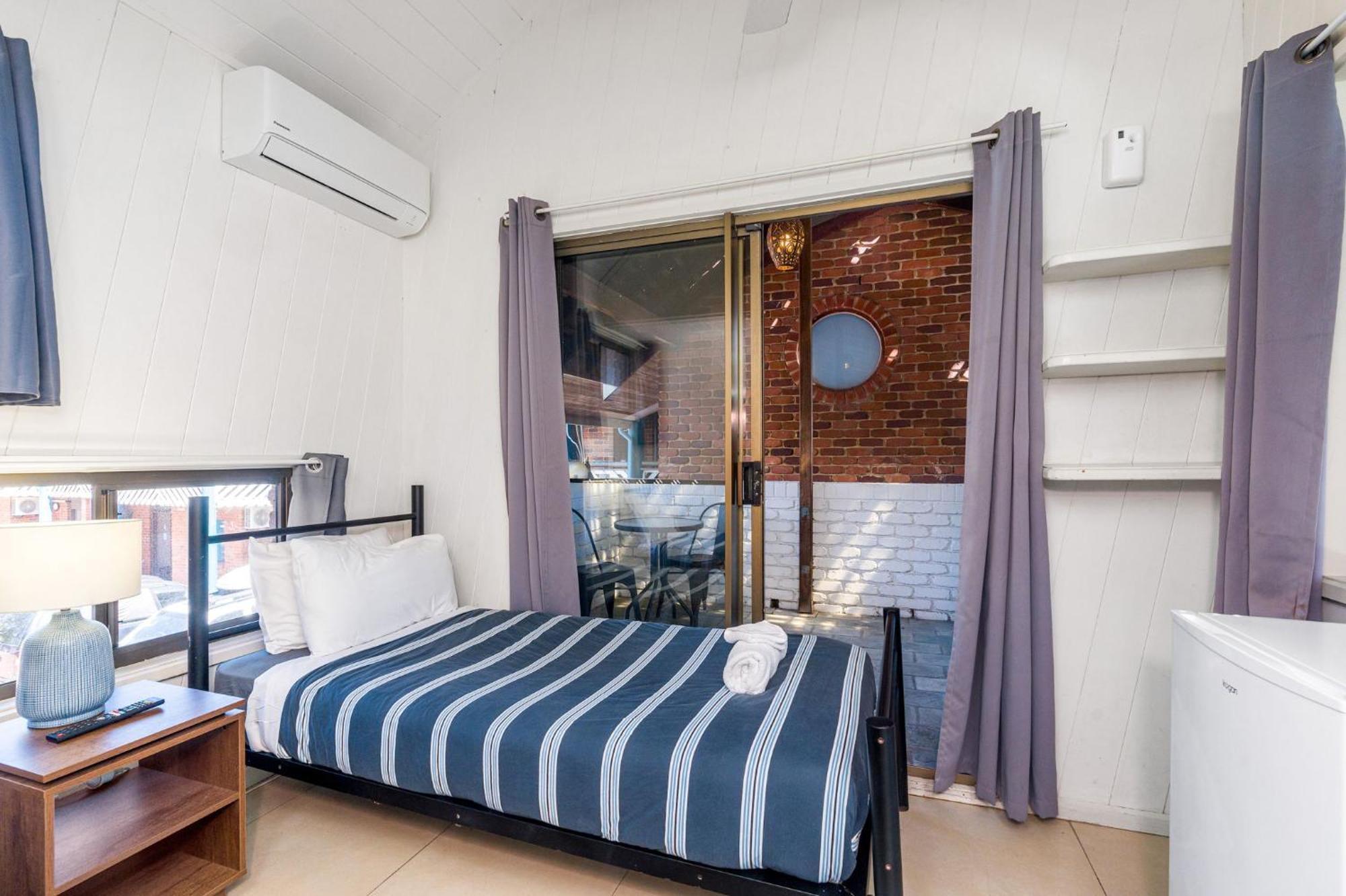 Aquarius Backpackers Resort ไบรอนเบย์ ภายนอก รูปภาพ